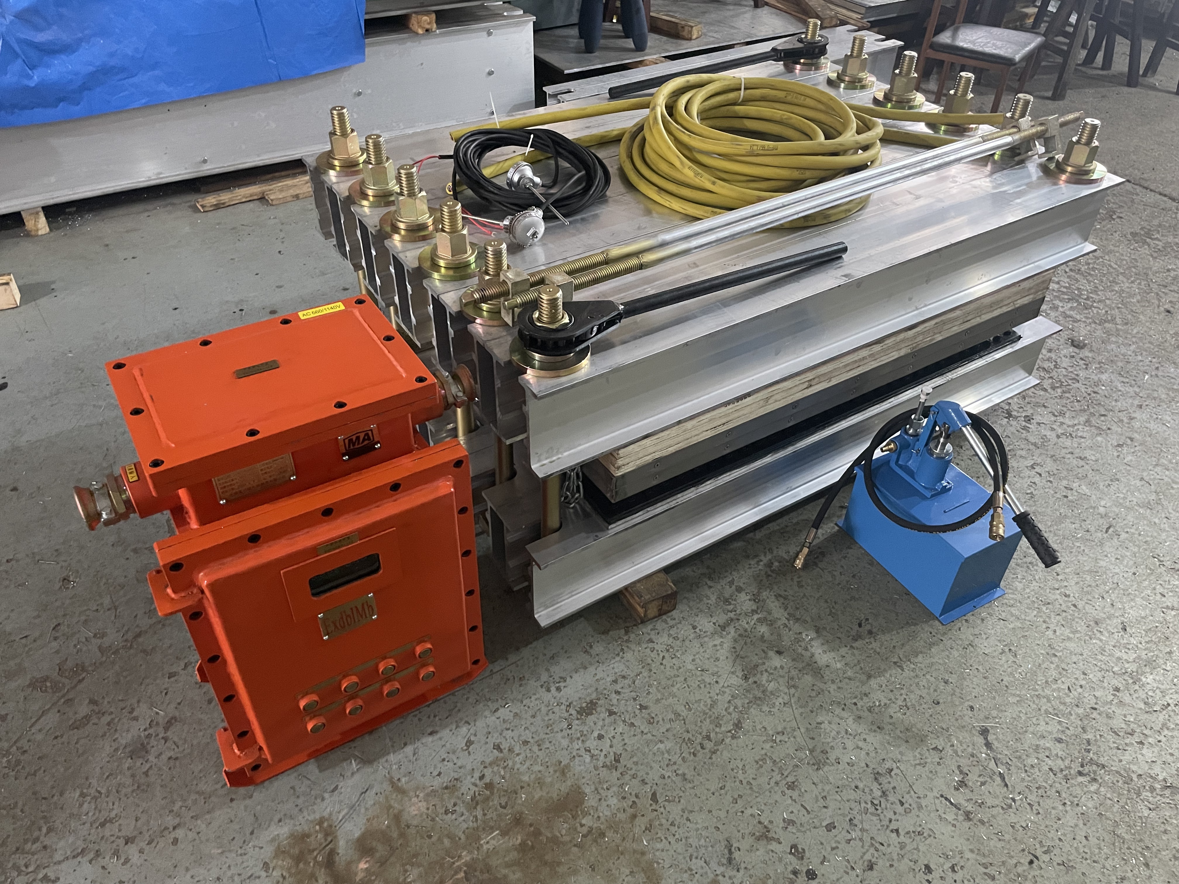 皮带硫化机  硫化机  输送带硫化机 (2).jpg